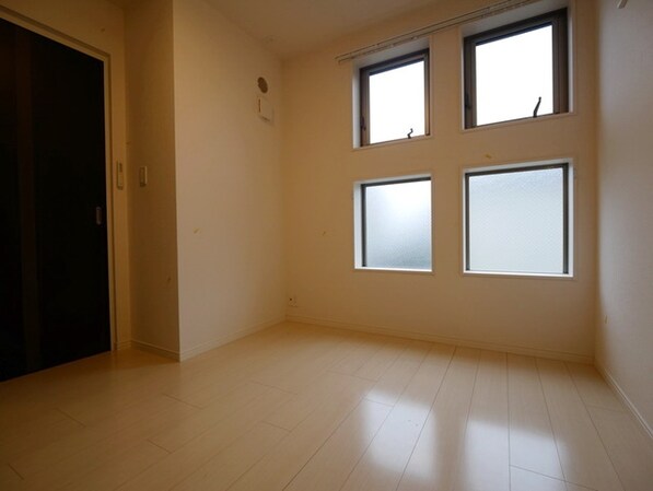 オリエンタルコートの物件内観写真